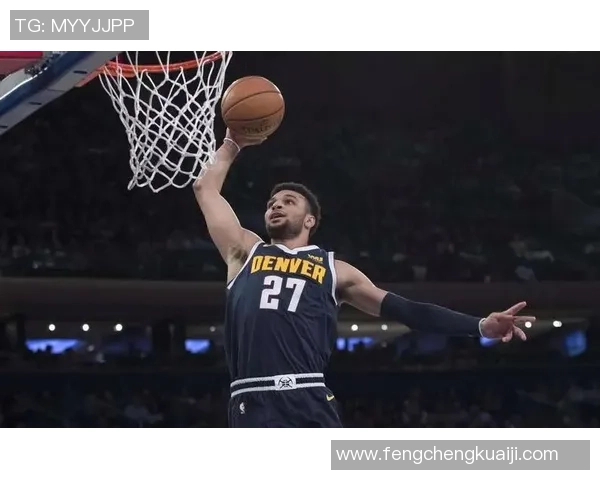 穆雷挑战超难负角度投篮 前四次框框打铁 第五次成功突破极限 穆雷挑战超难负角度投篮 前四次框框打铁 第五次成功突破极限