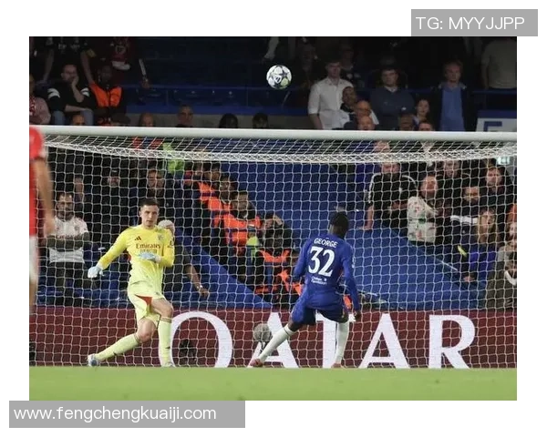 穆帅下课前欲引本菲卡前锋加盟 曼联却错失转会机会转投费内巴切 穆帅下课前欲引本菲卡前锋加盟 曼联却错失转会机会转投费内巴切