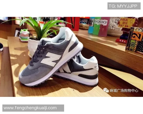 骑士众将轻松亮相球馆全员休闲风展现舒适惬意新态度 骑士众将轻松亮相球馆全员休闲风展现舒适惬意新态度